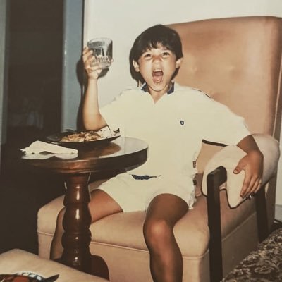 Diretor, caracterizador, criador de personagens. E mais um milhão de outras coisas
