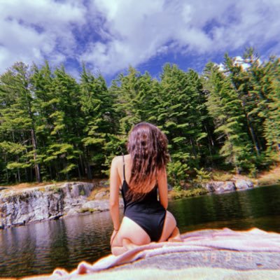 devturcs's profile picture. 31 // tik tok: devanmarie1 insta:devturcs