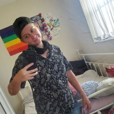RiantheUnicorn's profile picture. trans gay magical and all that shit