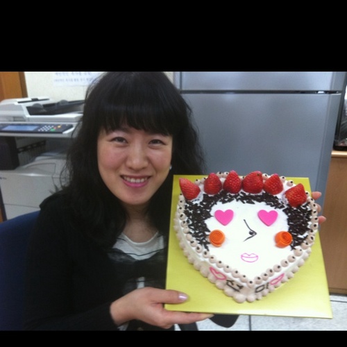 sonma99's profile picture. 무라카미 하루키. 감성마을 외수님.  공지영씨의 별빛같은 글들. 성시경, 박효신.     행복한 수다와 커피. 나름 교육인.  새신자 미카엘라