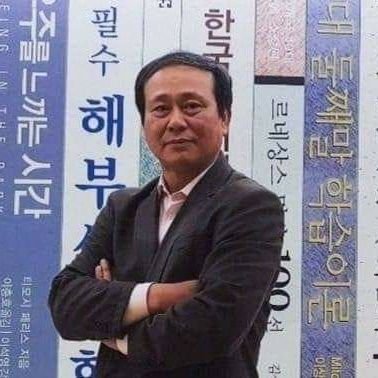 내가 서있는 곳이 역사가 되고 미래가 된다.