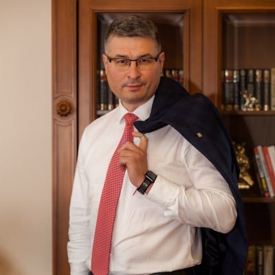 adrobotov's profile picture. Предприниматель. Гражданин. Семьянин.