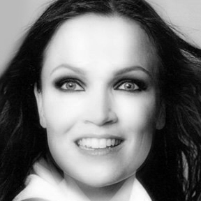We are a supporter page for Tarja Turunen whu want to keep together the best info from the best Tarja's sites in the world, in different languajes.