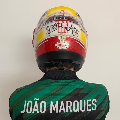 💻 Full Stack Web Developer @weareredlight | 🏎 F1 geek and top-fan | 🎮 F1 eSports Racing Driver in @ptracingleague | 🏃♂️🎸📚⚽️🏂🥊 ...