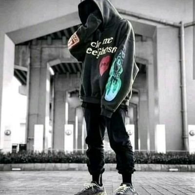 lensllo's profile picture. bazenga wa ghetto