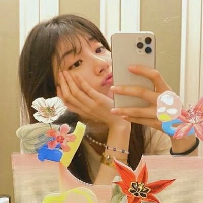 eternaIspace's profile picture. 