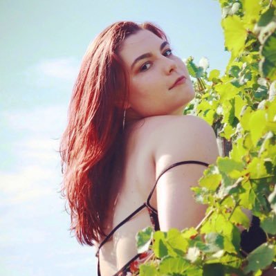 savalavaa's profile picture. comic/ writer/ biotch