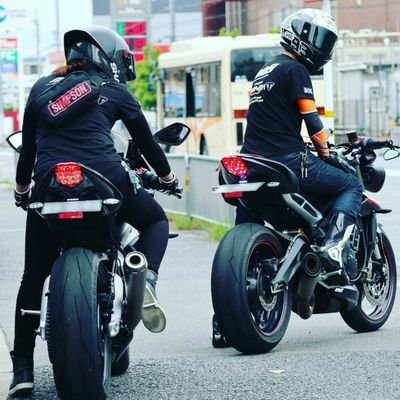過去に乗ってた乗り物達→ビートル🚙、Daytona765moto2🏍️乗り物垢だった何か🙃PC→シージ、Apex、VALORANT、DBD
ゲーム垢こっち→ @Omisoshiru1ex
戦場で戦う看護師さん💉
サイベリアンのメル🐈️お迎えしました→@Mel_hatimitu
うるさいおっさん系女子です(笑)