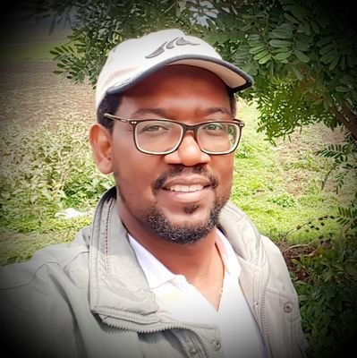 M_fallata's profile picture. مغرّدٌ .. 
في سماء الحبّ !!