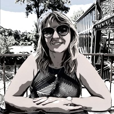 French, international background, Tech, VP Sales,MKG and Communication Passion:Travelling, Italy, gastronomy, design.