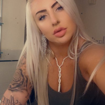 StephTayBae's profile picture. 💁🏼‍♀️ 29 years old ♋️ and full of life 💃🏼