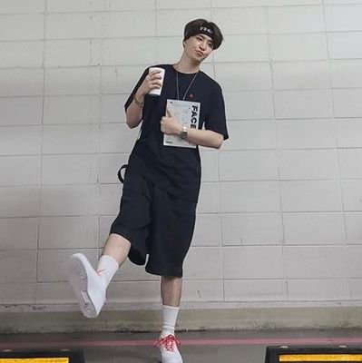 Tytytoon3's profile picture. ไม่เป็นเเล้วเเม่จะเป็นเมีย
    (young jae 🦦🦦)