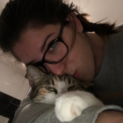 crashley_1019's profile picture. it’s the most wonderful time of the year 🎃