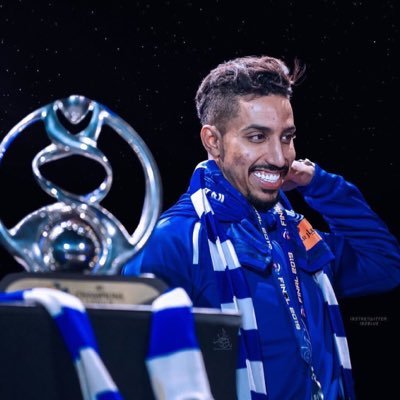 عاشق الهلال💙والانترستااااا🖤💙 تااابعني اتابعك👌🏽
