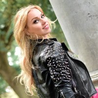 Cari(@carivocalist) 's Twitter Profile Photo