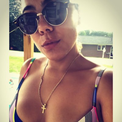 Adrianaa20_'s profile picture. Con los Judas no se pelea, ellos se ahorcan solos.🙅🏽 Instagram: adrianaa20_ PR, Isla del Encanto 🌴🌺🌊🌤