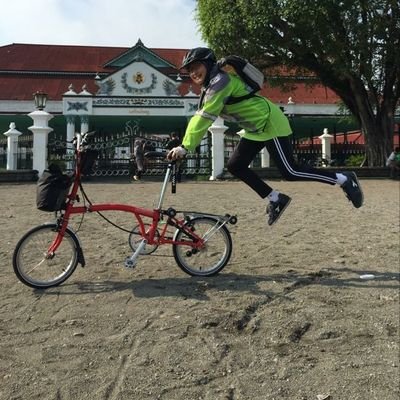 AndanWiwis's profile picture. think positive make thing positive