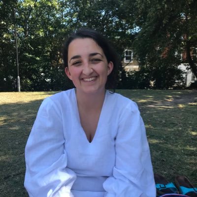 director of outreach @asymptotejrnl | doing a PhD in latin american poetry and art @OxfordModLangs | poetry, politics, translation | cute fruit 🍊 she/they