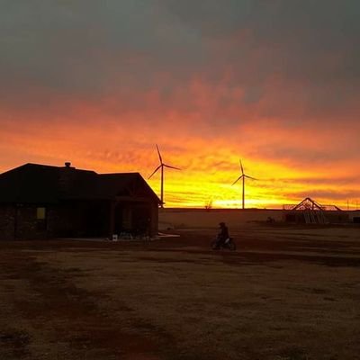 isom915's profile picture. I'd rather be at the lake drinkin' a cold beer!