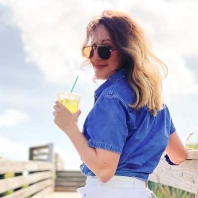 lindstuckerx's profile picture. married to my British best friend 🇬🇧| 24