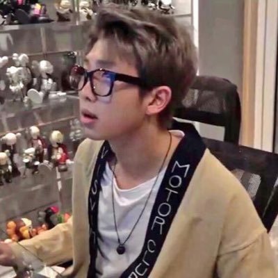 not to be angsty but sad hours never end; time zones exist.