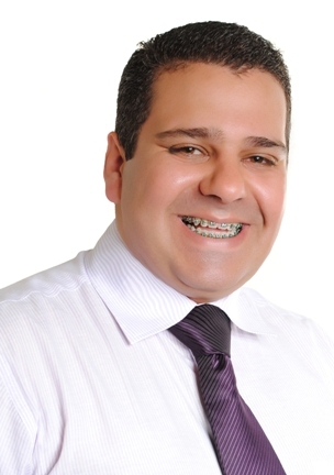 Carlos Fortes - Palestrante e conferencista na área de vendas, atende empresas em todo Brasil. carlos@forteemvendas.com.br