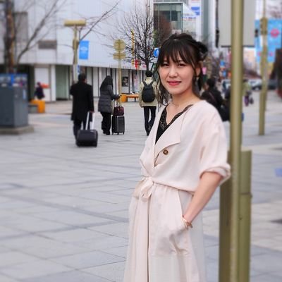 吉岡理恵 オリーブアッシュ 外はねボブ これくらいの長さが可愛い オリーブアッシュ オリーブカラー アッシュカラー 資生堂カラー 美容室 美容師ママ 旭川美容室 ミディアムヘア ミディアムボブ 美容 イメチェン 場所 グランヘアー豊岡店