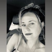 Austen Holman 🏄🏼‍♀️(@AustenRose) 's Twitter Profile Photo