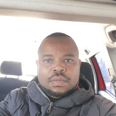 bholo_lelethu's profile picture. moody