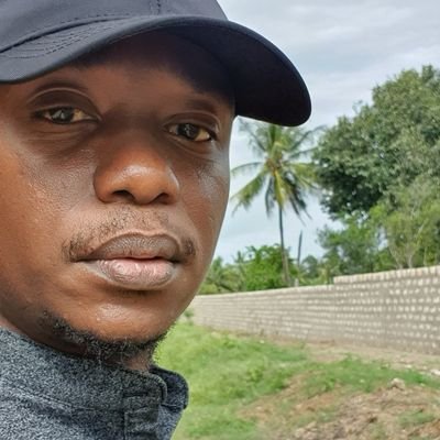 Kariithivincent's profile picture. *Graphic Designer *Real Estate *Tours n Travel. -Cycling n travelling ...I love