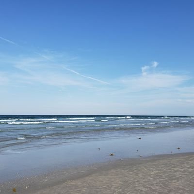 awsomrah's profile picture. Wife, mother, daughter, sister