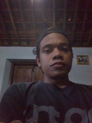 Yelie_pettruci's profile picture. Humor itu bikin hidup lebih stress | the soul | plenThonk crew | jadi bapak yang semoga bijaksana