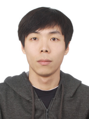 충북 청주 태생. 
현재 영상제작업종 종사.
궁금하면 찾아보시든가 물어보시든가.