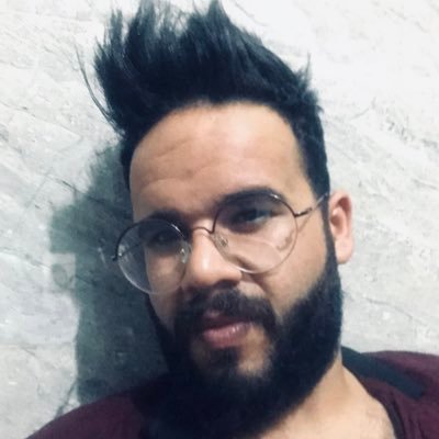اي شي يجعلك تبتسم احتفظ به سرآ