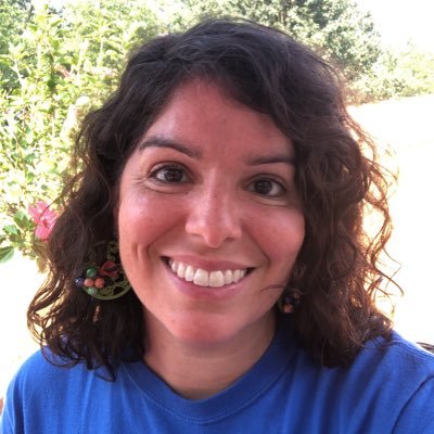 Maestra/Teacher de español | Mamá of 3 (#twinlife) | Wife/esposa | Hayfield Hispanic Student Union & Spanish Honor Society | Made in 🇦🇷🇨🇦🇺🇸 | Love Jesus!