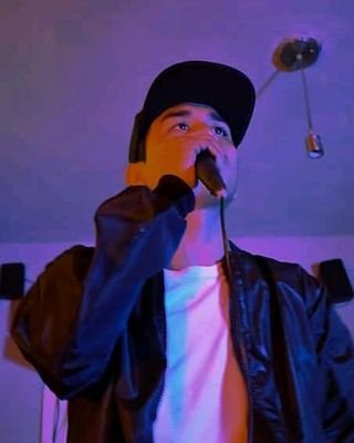 dubes_dvs's profile picture. 𝑫𝑽𝑺 🥇
𝕭𝖑𝖊𝖘𝖘𝖊𝖉
📼 
#rapper
#1
22l México 🇲🇽
Contacto
Management : cuervoslirical
Canal Youtube:
https://t.co/HeYdPUndGq