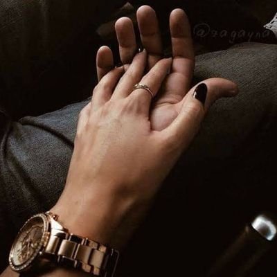 ‏لي حبيب لكن بعيد 💔