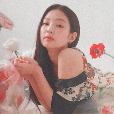 ⠀#⃝𝐏𝐎𝐓𝐑𝐀𝐘𝐄𝐃 ⌕ ˒ 96'𝗌 𝗊𝗎𝖾𝖾𝗇﹕제니 ✦ Stunning and beautiful not a flower nor a tree, 𝗸𝗶𝗺 𝗷𝗲𝗻𝗻𝗶𝗲 ✨