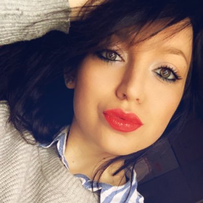 damarit_mb's profile picture. Eres poderosa cuando te conoces, eres invencible cuando te amas💋🐍⚡️