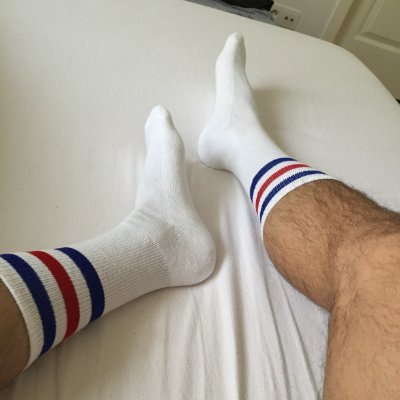 FrenchBator's profile picture. Bator et bon pompeur sans pudeur 👣🧦🍼💦💦