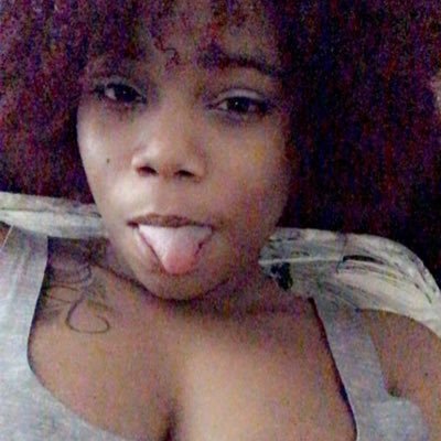 I’m a fun outgoing sexy 😋🤩 woman that likes to live life 🥴👄