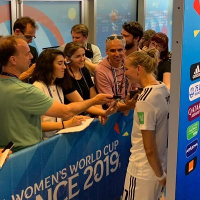 CvD und Reporterin beim Sport-Informations-Dienst (SID). Frauenfußball, Frauen im Sport. https://t.co/C5K86DbtJK