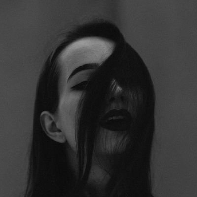 amor_delirium's profile picture. ᴍᴜꜱᴇ.