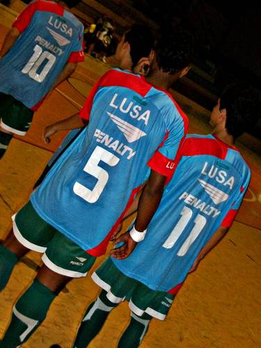 soou Jean ....vim aqui fazee uma baguncinhaa ;D