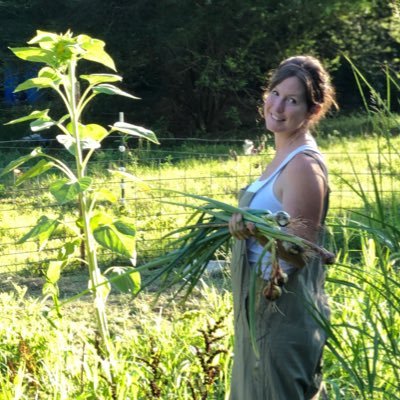 Regenerative Homesteading /Edible Landscape Design/ Holistic Nutrition / Author / Certified Permaculture Designer/ Homeschooling mother of 5/ Ps 1:1-3