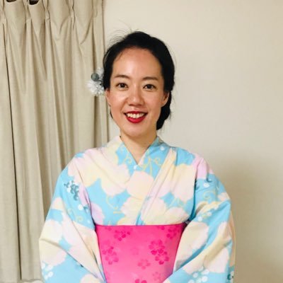 着物の着付けかたやお菓子作りなどをYouTubeで紹介しています。https://t.co/K7nawlCdjK