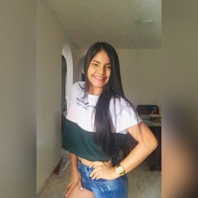 21✌  Insta : alejandraehr_    ♥