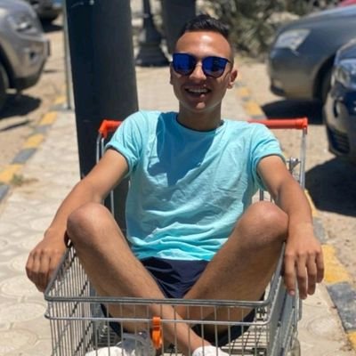 ‏افعل ما يسعدك فالايام لن تعوود🤙🏻