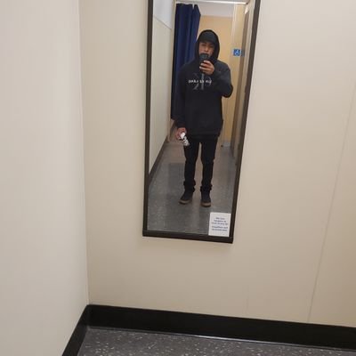 soy malandro 😈pero de🤟 buenos sentimientos 💀🖤