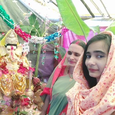 SwetaKhusi's profile picture. u can describe me....